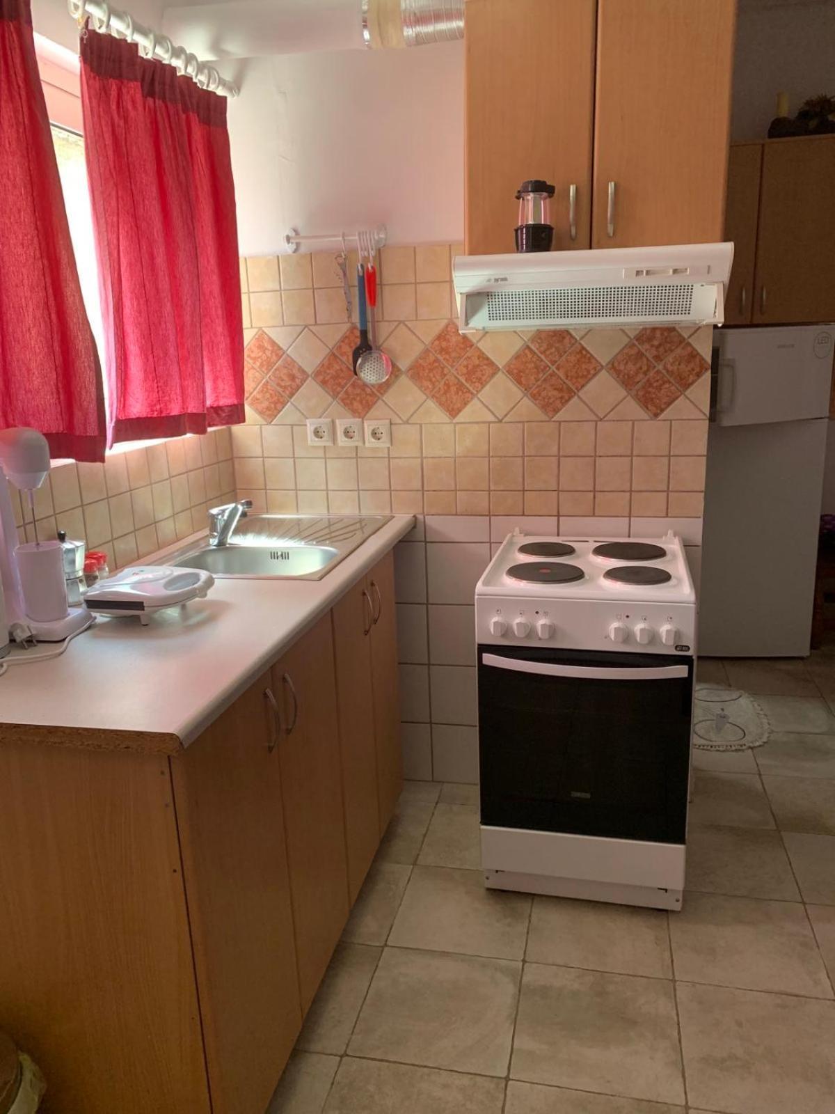Domenica House Apartment Kondaraina ภายนอก รูปภาพ